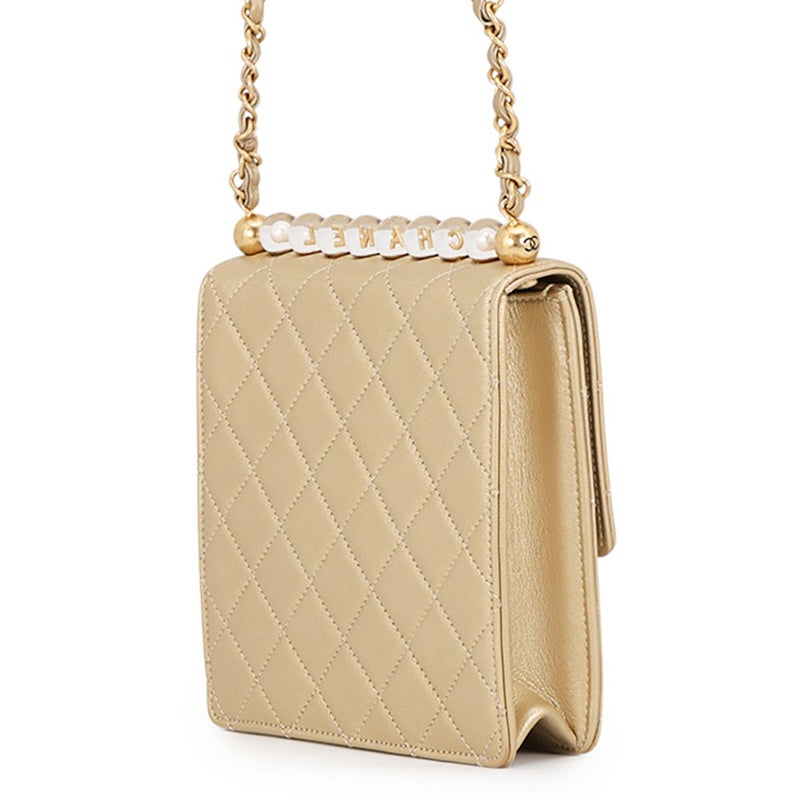 シャネル チェーンショルダーバッグ マトラッセ ココマーク スクエア型 CHANEL