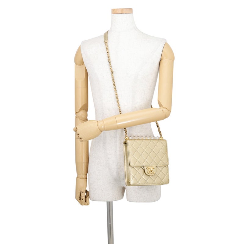 シャネル チェーンショルダーバッグ マトラッセ ココマーク スクエア型 CHANEL
