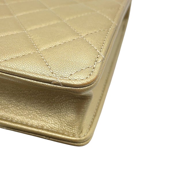 シャネル チェーンショルダーバッグ マトラッセ ココマーク スクエア型 CHANEL