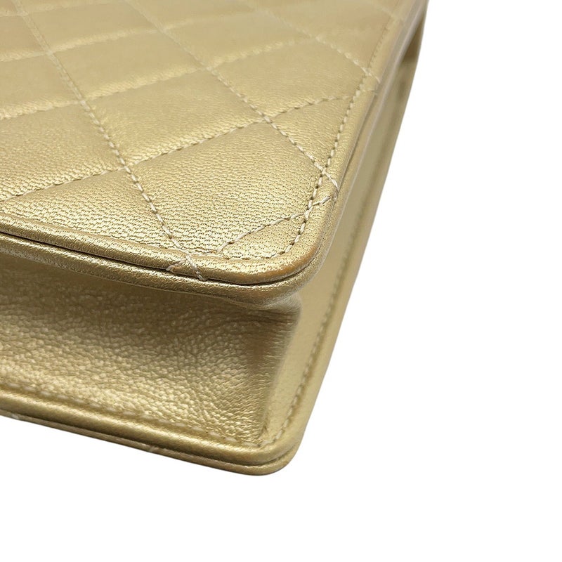 シャネル チェーンショルダーバッグ マトラッセ ココマーク スクエア型 CHANEL