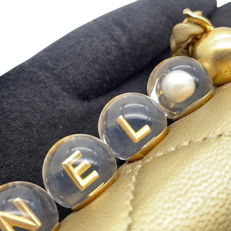 シャネル チェーンショルダーバッグ マトラッセ ココマーク スクエア型 CHANEL