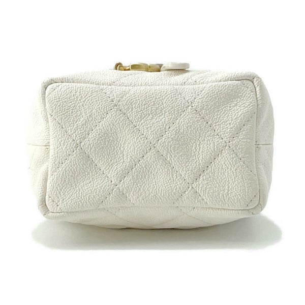 シャネル チェーンショルダーバッグ ミニ バニティケース マトラッセ ココマーク ソフトキャビアスキン AP2194 CHANEL 白