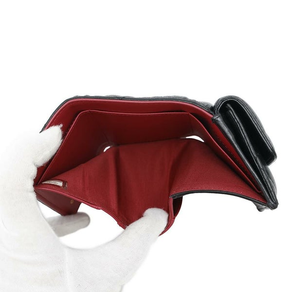 シャネル 三つ折り財布 キルティング ココマーク シャネル19 スモール フラップ ウォレット ラムスキン AP1789 CHANEL 黒