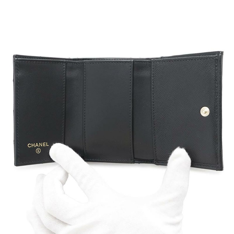 シャネル 三つ折り財布 マトラッセ ココマーク コンパクトウォレット キャビアスキン AP4084 CHANEL 財布 黒