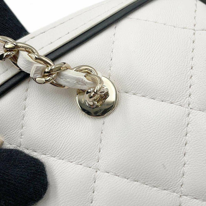 シャネル チェーンショルダーバッグ マトラッセ ココマーク ラムスキン AP4515 CHANEL 白 2way