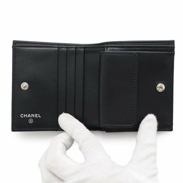 シャネル 二つ折り財布 ココマーク マトラッセ クラシック スモールウォレット レザー AP3817 黒
