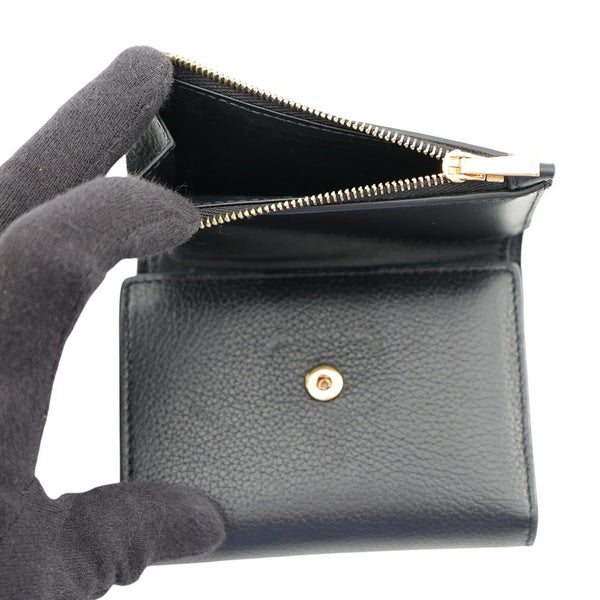 セリーヌ 三つ折り財布 ファイン ストラップウォレット ニノ レザー 10M963GHH.38NO CELINE 財布 黒