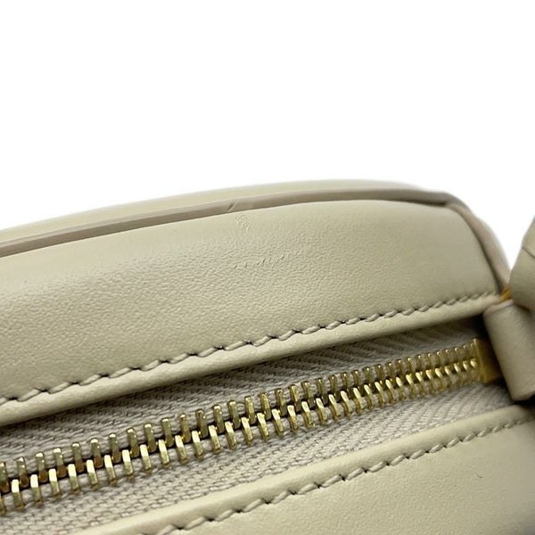 セリーヌ ショルダーバッグ オーバルパース キュイルトリオンフ 10I703DPQ CELINE バッグ