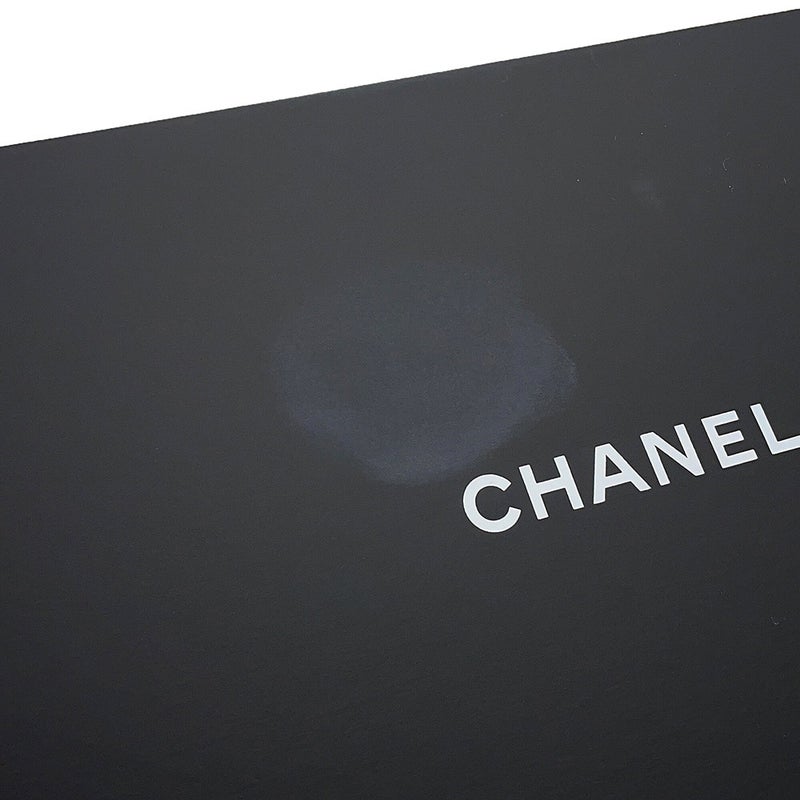 シャネル チェーンショルダーバッグ マトラッセ ココマーク ラムスキン CHANEL 白