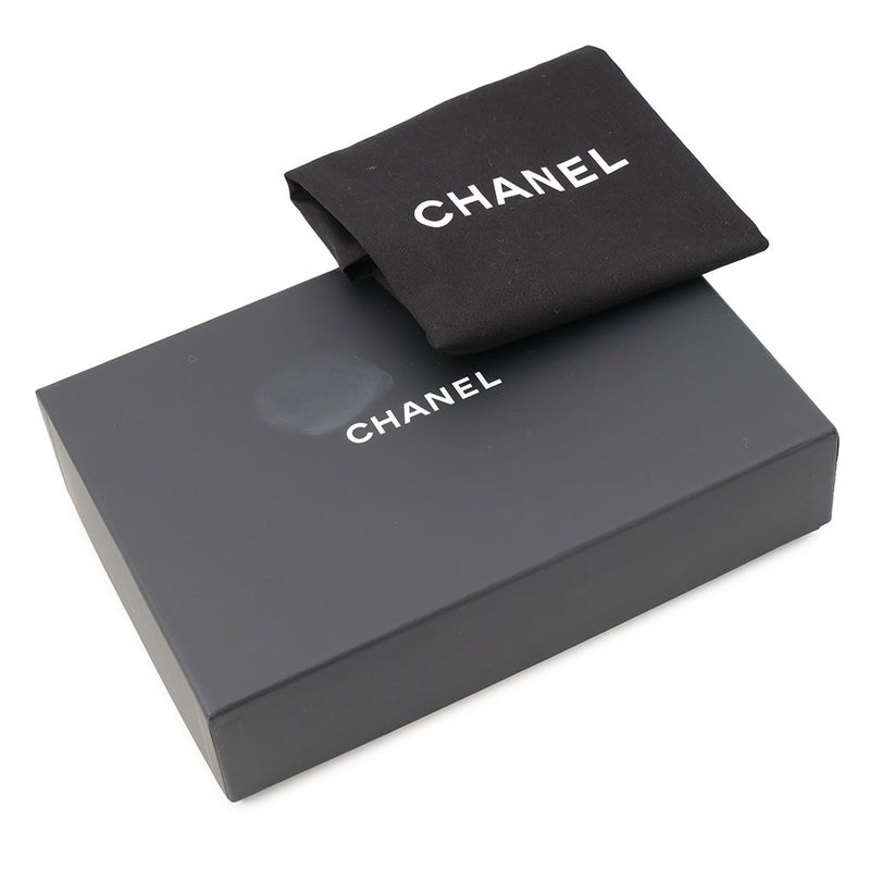 シャネル チェーンショルダーバッグ マトラッセ ココマーク ラムスキン CHANEL 白
