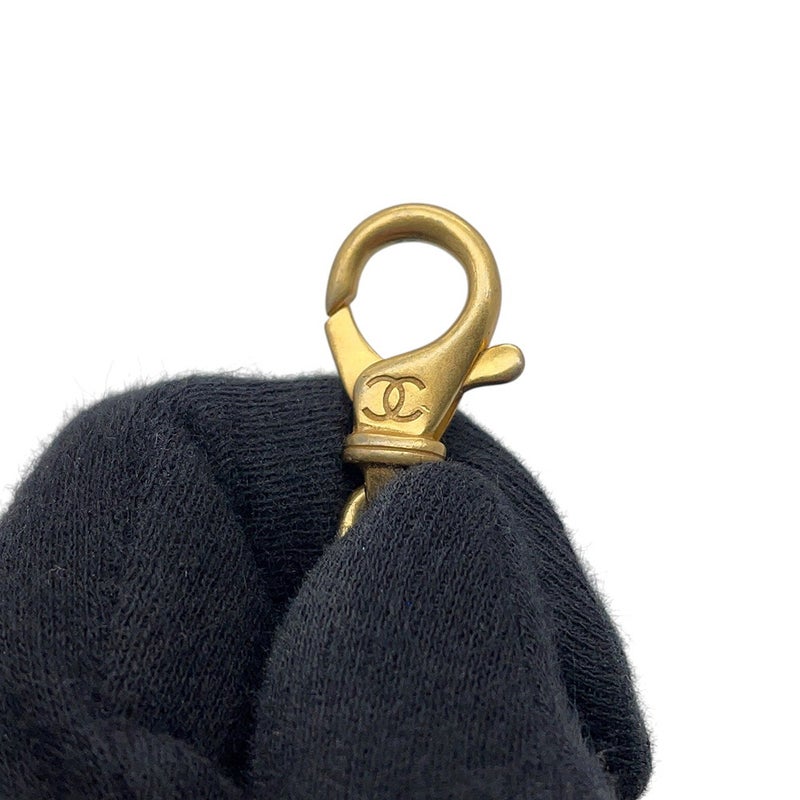 シャネル チェーンショルダーバッグ ココマーク チェーンクラッチ フェイクパール シャイニーラムスキン AP4613 CHANEL 2way 黒