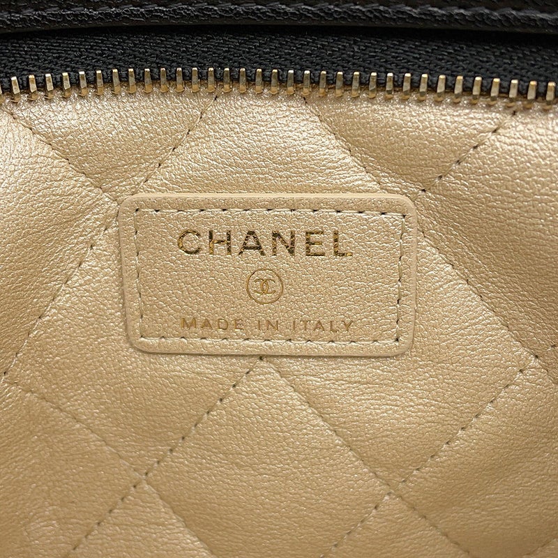 シャネル チェーンショルダーバッグ ココマーク チェーンクラッチ フェイクパール シャイニーラムスキン AP4613 CHANEL 2way 黒