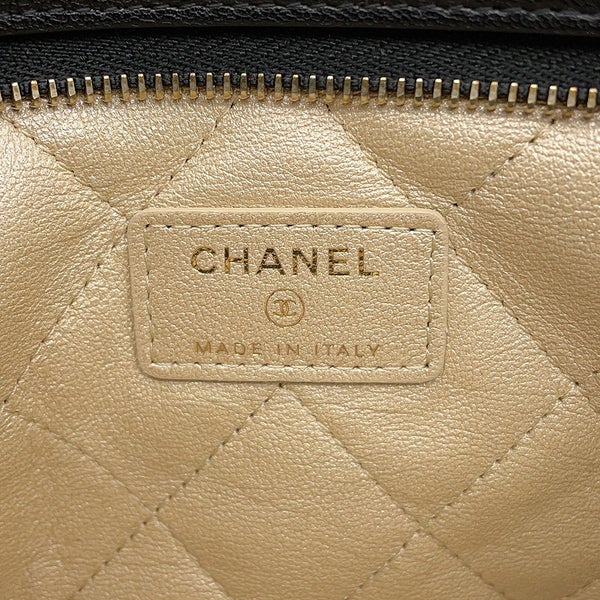 シャネル チェーンショルダーバッグ ココマーク チェーンクラッチ フェイクパール シャイニーラムスキン AP4613 CHANEL 2way 黒