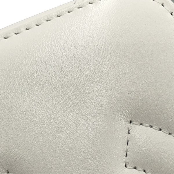 シャネル チェーンショルダーバッグ マトラッセ ココマーク バニティバッグ ラムスキン AP3593 CHANEL 白