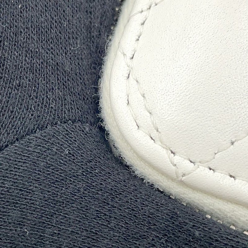 シャネル チェーンショルダーバッグ マトラッセ ココマーク バニティバッグ ラムスキン AP3593 CHANEL 白