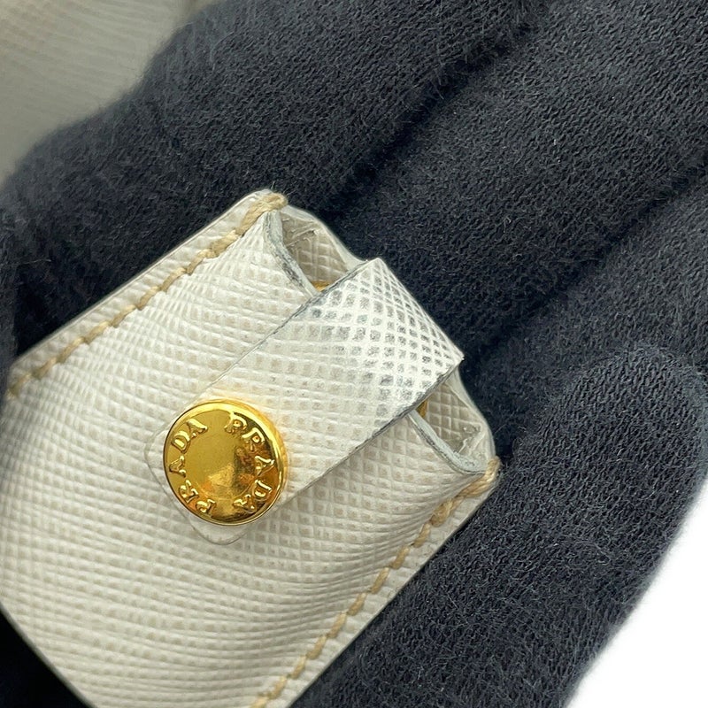プラダ ショルダーバッグ サフィアーノレザー トライアングルロゴ カメラバッグ BT1010 PRADA バッグ 白