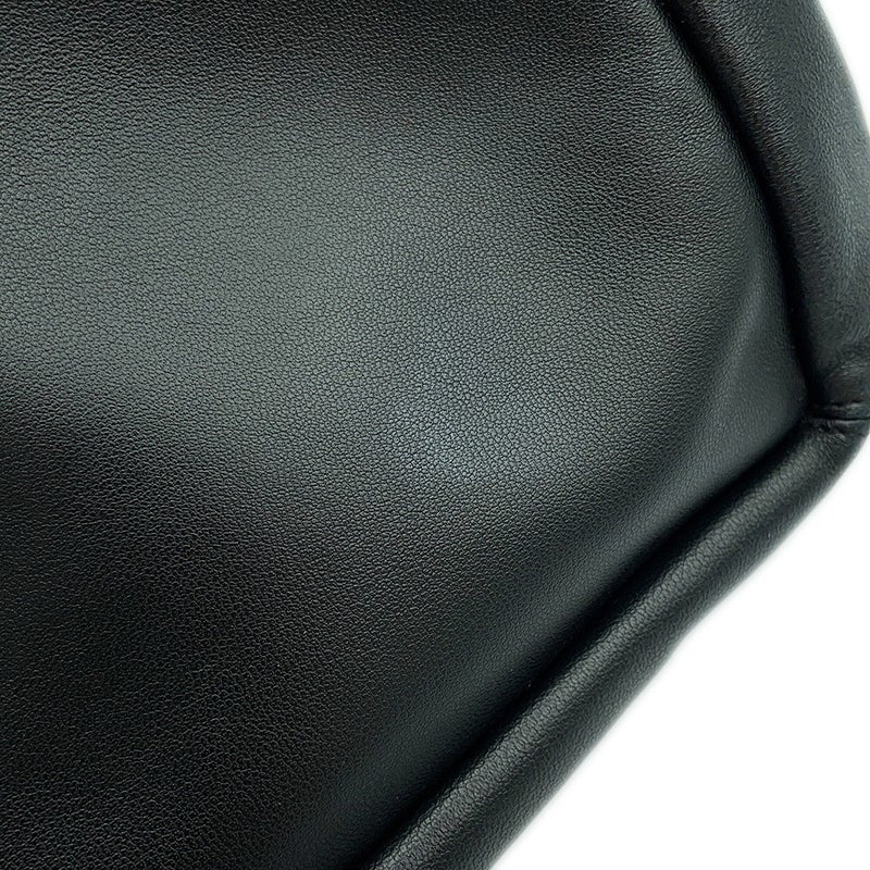 ロエベ ショルダーバッグ スクイーズバッグ ミディアム メローナパラム A914Q37X01 LOEWE 2way 黒