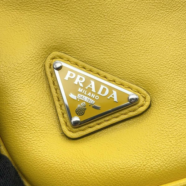 プラダ クラッチバッグ トライアングル レザー 2NE054 PRADA バッグ