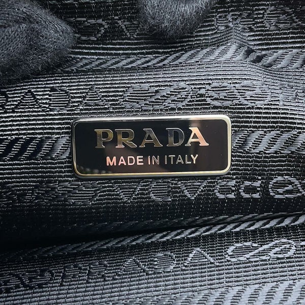 プラダ クラッチバッグ トライアングル レザー 2NE054 PRADA バッグ