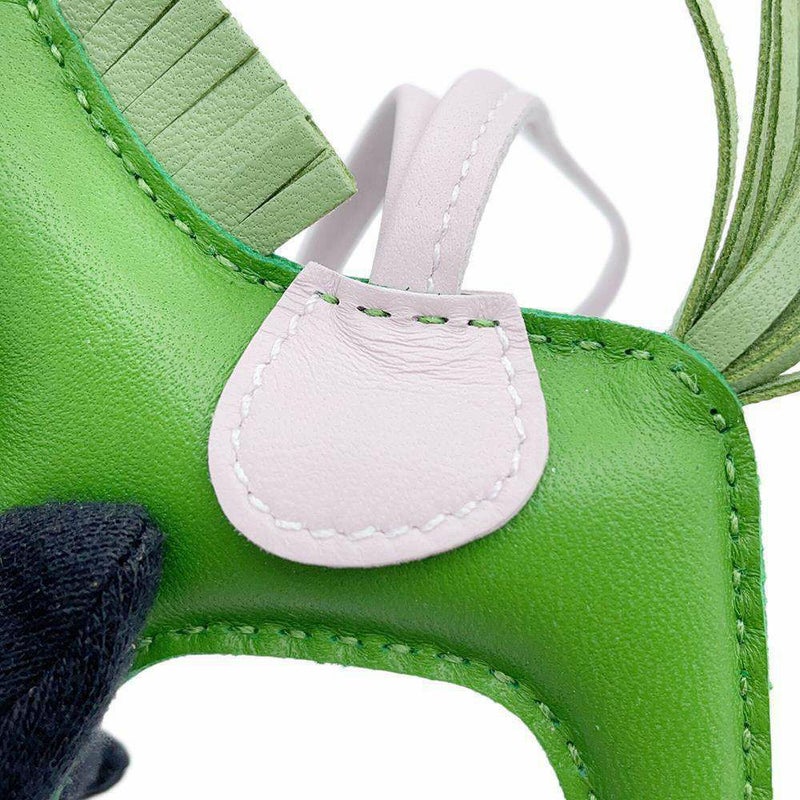 エルメス バッグチャーム ロデオ PM ヴェールユッカ/ヴェールクリケット/モーヴペール ラムスキン B刻印 HERMES チャーム