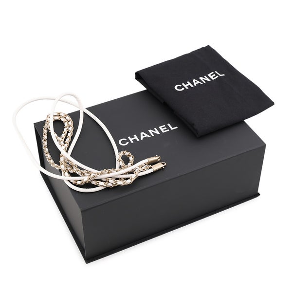 シャネル ハンドバッグ CHANEL22 ミニ パンチング ココマーク シャイニーカーフレザー AS3980 CHANEL 2way 白