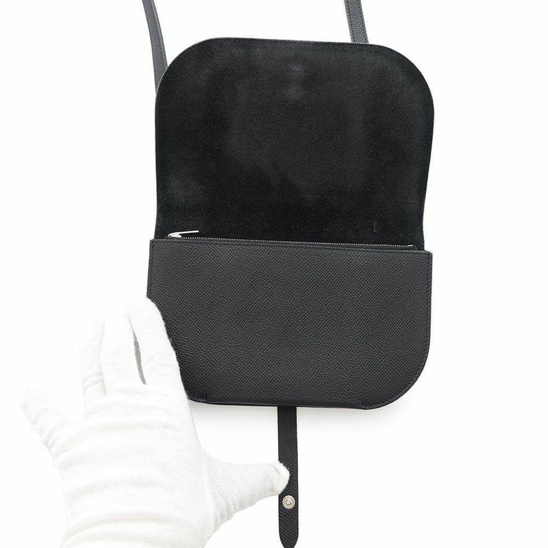 セリーヌ ショルダーウォレット クラッチオン レザー CELINE 長財布 黒