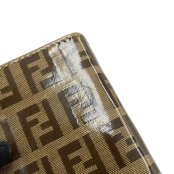 フェンディ 二つ折り財布 ズッカ柄 総柄 コンパクト ジップウォレット レザー FENDI