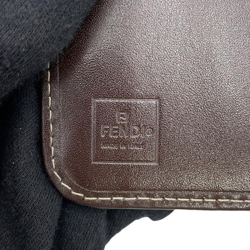 フェンディ 二つ折り財布 ズッカ柄 総柄 コンパクト ジップウォレット レザー FENDI