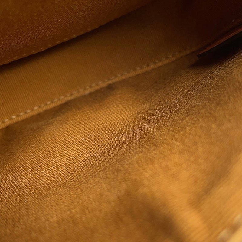 セリーヌ ショルダーバッグ ミニ ブザス トリオンフ 196702BZJ.04LU CELINE バッグ ポーチ