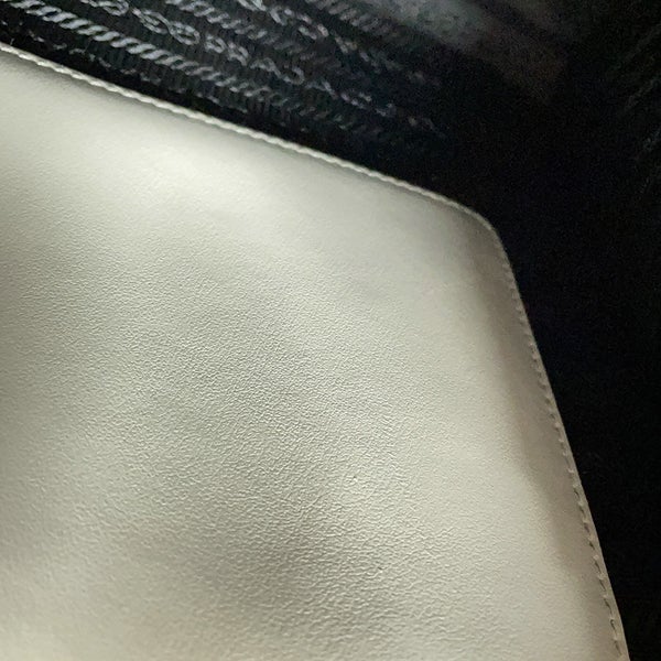 プラダ ハンドバッグ エンボス トライアングルロゴ レザー 1BG382 PRADA 2way 白