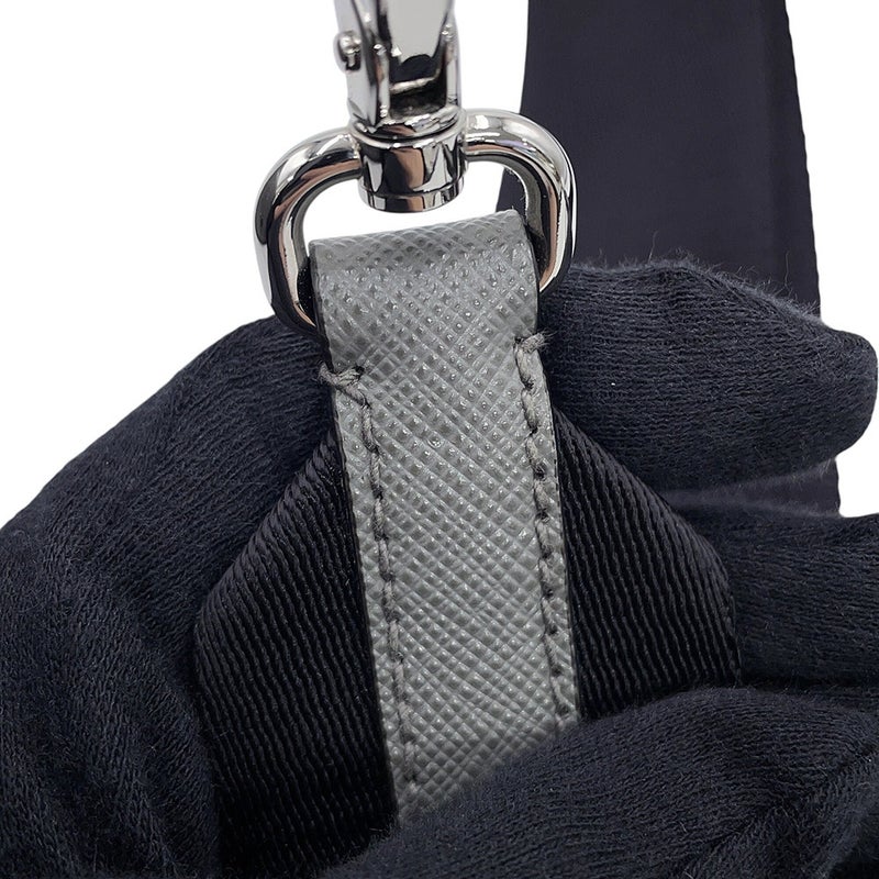 プラダ ショルダーバッグ トライアングルロゴ サフィアーノレザー 2VD059 PRADA