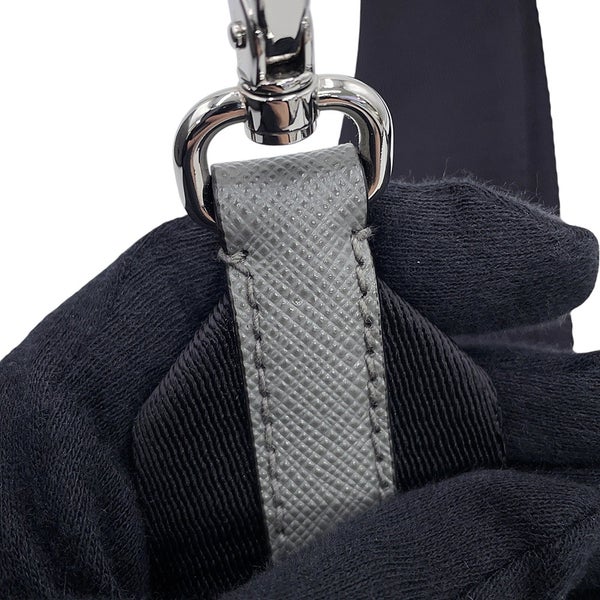 プラダ ショルダーバッグ トライアングルロゴ サフィアーノレザー 2VD059 PRADA