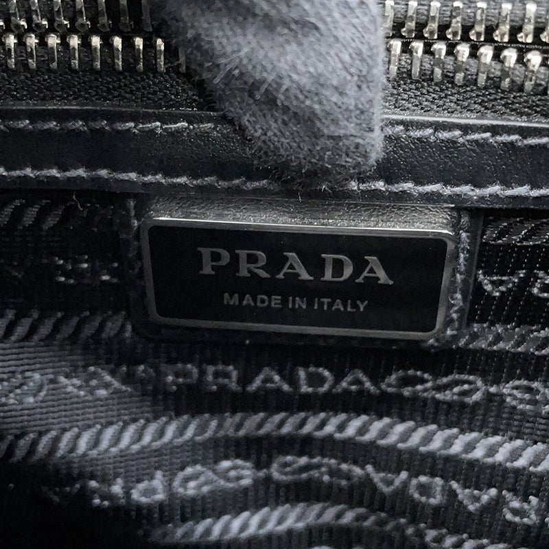 プラダ ショルダーバッグ トライアングルロゴ サフィアーノレザー 2VD059 PRADA
