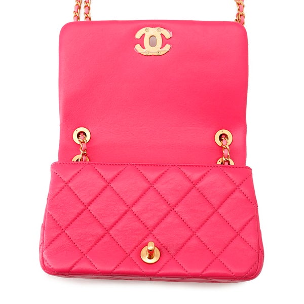 シャネル チェーンショルダーバッグ ミニフラップ マトラッセ ココマーク シャネル19 レザー CHANEL