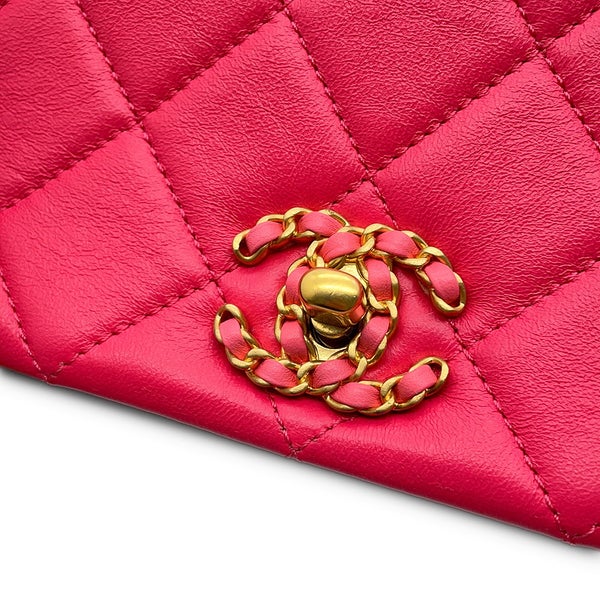 シャネル チェーンショルダーバッグ ミニフラップ マトラッセ ココマーク シャネル19 レザー CHANEL