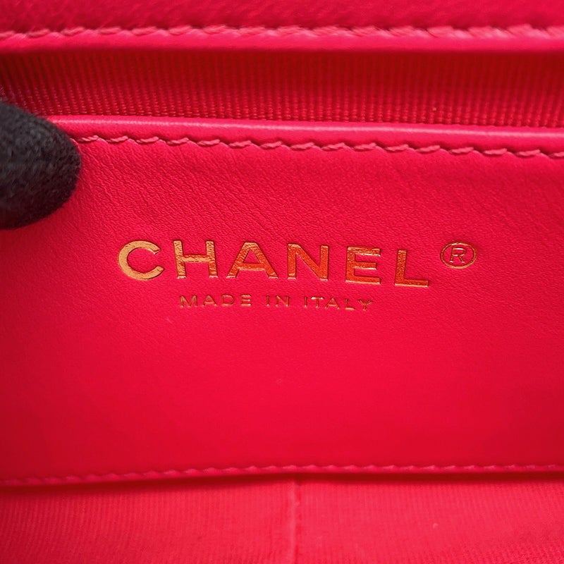 シャネル チェーンショルダーバッグ ミニフラップ マトラッセ ココマーク シャネル19 レザー CHANEL