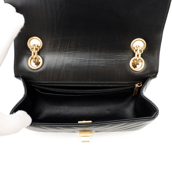 シャネル チェーンショルダーバッグ Vステッチ シェブロン 2.55 ミニ エイジドカーフレザー AS0874 CHANEL 黒