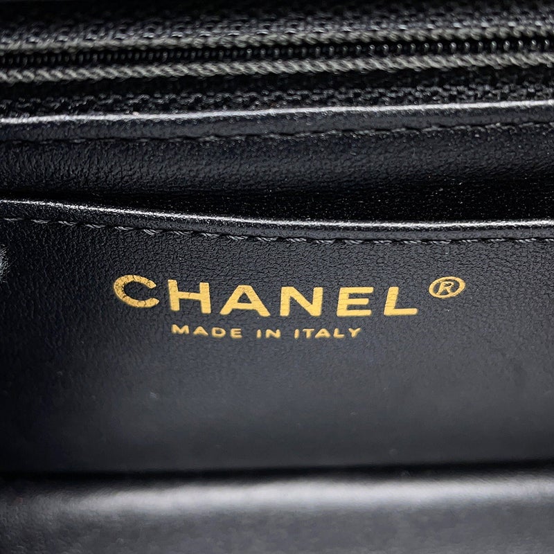 シャネル チェーンショルダーバッグ Vステッチ シェブロン 2.55 ミニ エイジドカーフレザー AS0874 CHANEL 黒
