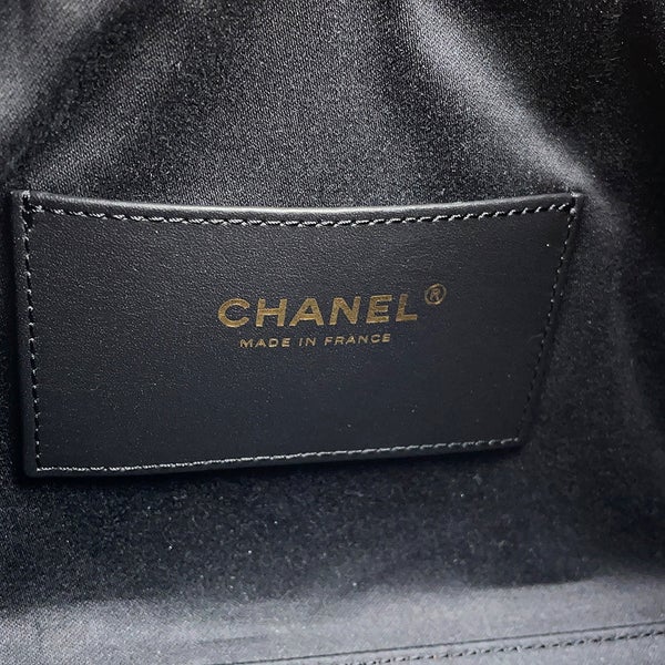 シャネル チェーンショルダーバッグ ココマーク CHANEL 25 スモール キャビアスキン AS5293 CHANEL 黒