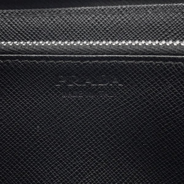 プラダ 長財布 エンボスロゴ ラウンドファスナー  サフィアーノ 2ML317 PRADA 財布 黒