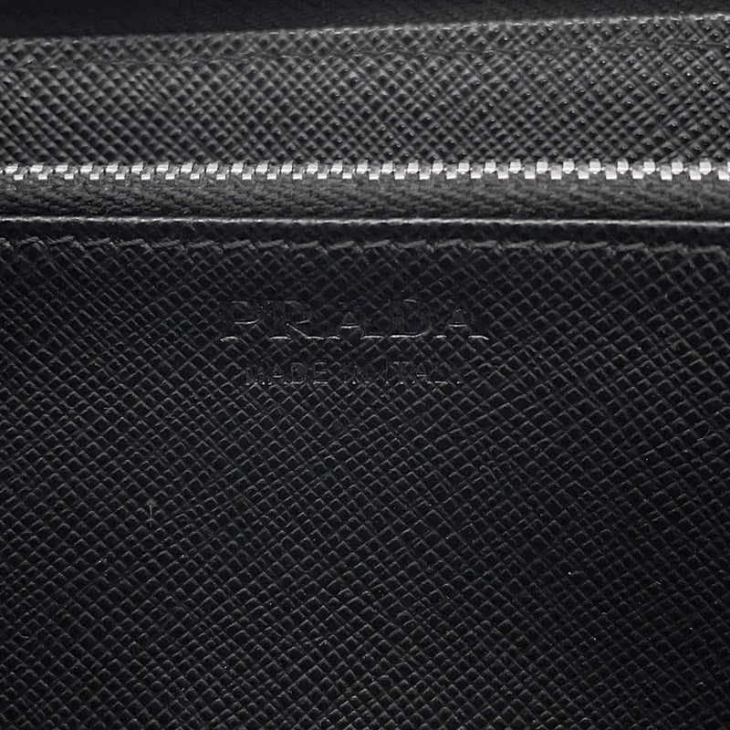 プラダ 長財布 エンボスロゴ ラウンドファスナー  サフィアーノ 2ML317 PRADA 財布 黒