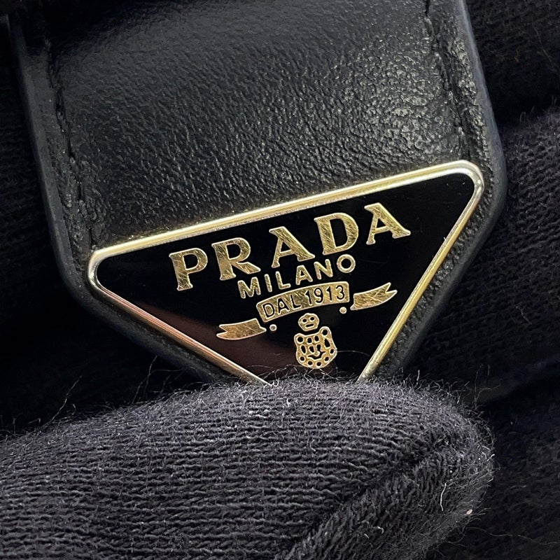 プラダ 二つ折り財布 トライアングルロゴ サフィアーノ 1MV204 PRADA 財布 黒