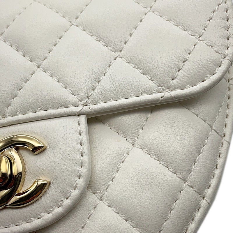 シャネル チェーンショルダーバッグ マトラッセ ハートシェイプ ラムスキン AS3191 CHANEL バッグ 白