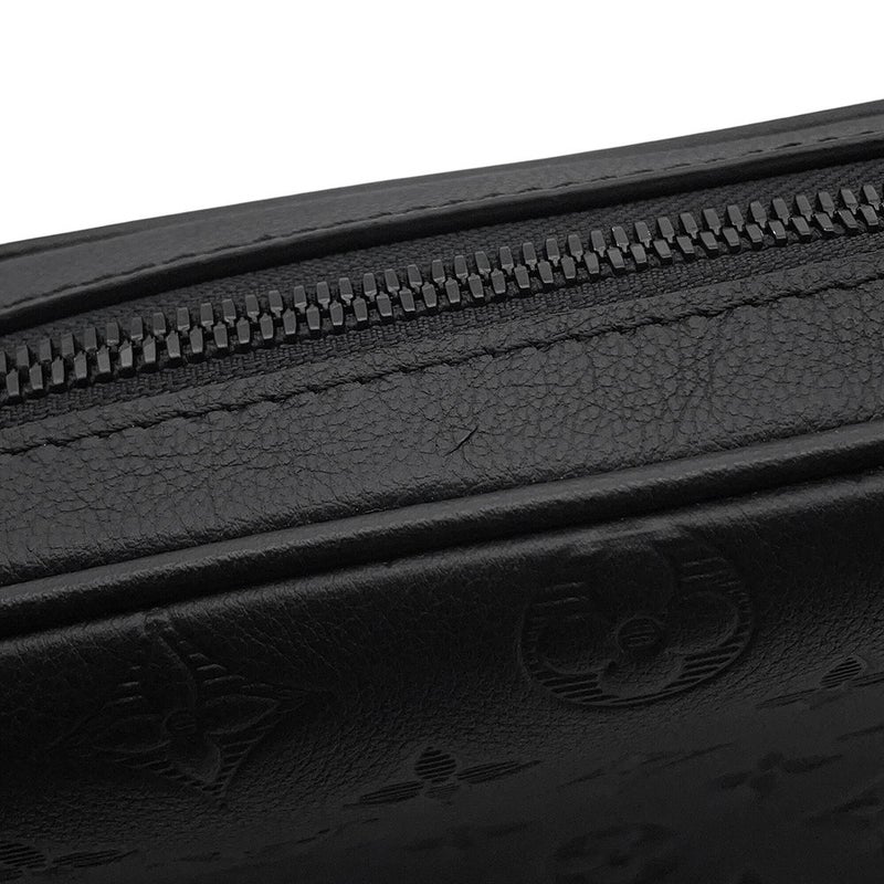 ルイヴィトン ショルダーバッグ モノグラム・シャドウ トリオ・メッセンジャー M26713 LOUIS VUITTON ブラック 黒