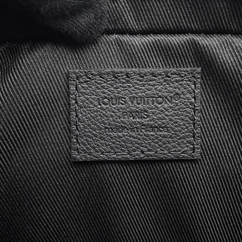 ルイヴィトン ショルダーバッグ モノグラム・シャドウ トリオ・メッセンジャー M26713 LOUIS VUITTON ブラック 黒