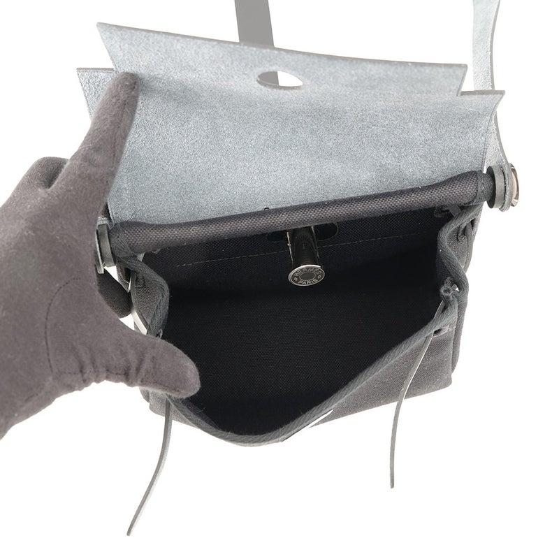 エルメス ショルダーバッグ エールバッグジップ ミニ ブラック/シルバー金具 トワルアッシュ/ヴァッシュハンター G刻印 HERMES 黒