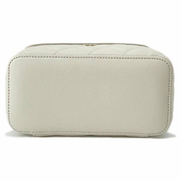 シャネル チェーンショルダーバッグ バニティケース ココマーク マトラッセ キャビアスキン AP1341 CHANEL 白