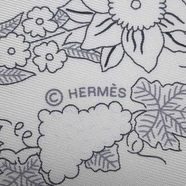エルメス スカーフ カレ90 ブリッド・ドゥ・ガラ・アン・フルール Brides de Gala en Fleurs HERMES 白 2025春