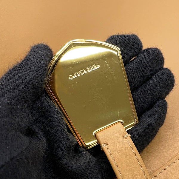 サルヴァトーレ・フェラガモ トートバッグ チャーミング トートXL カーフレザー 216999 Ferragamo