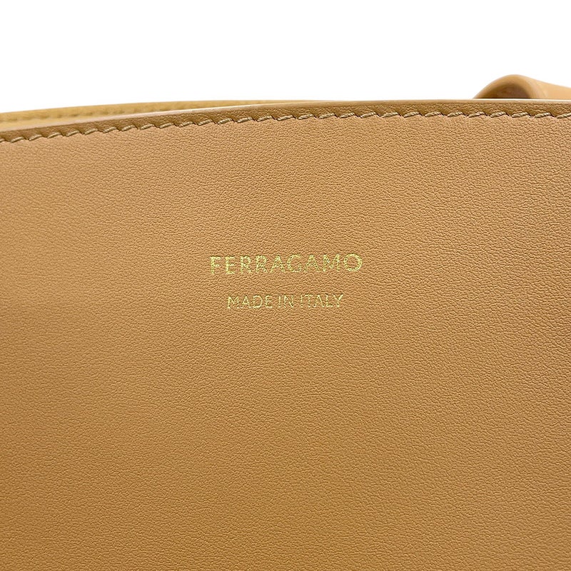 サルヴァトーレ・フェラガモ トートバッグ チャーミング トートXL カーフレザー 216999 Ferragamo